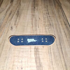 Tech Deck Organika Mellow Mood Quim Cardona Graphic Finger Skateboard